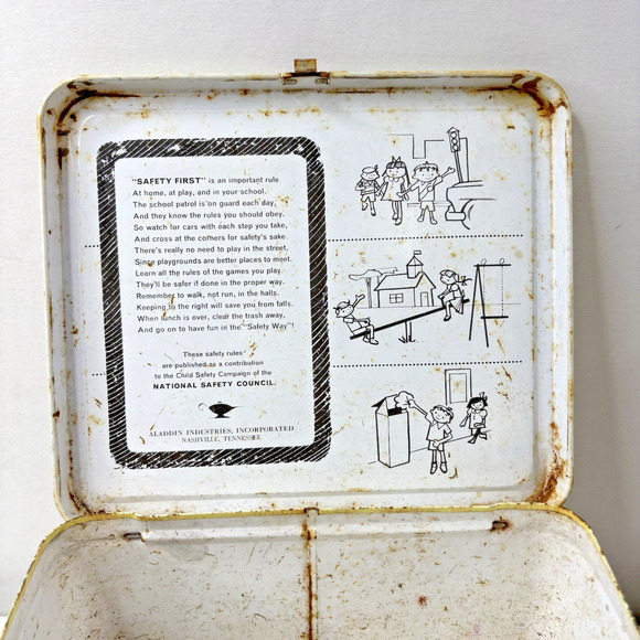 Vintage Thermos brand, Junior Miss (yellow Edge) 1966 Lunch Box No Thermos - Picture 6 of 7